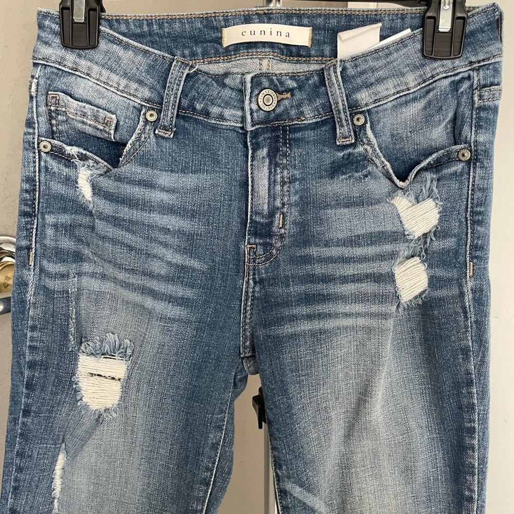 Eunina distressed jeans